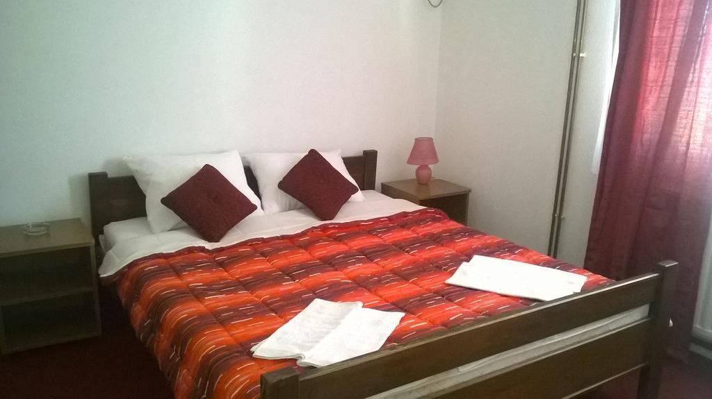 B&B Ljubicevski Raj โปชาเรวัซ ภายนอก รูปภาพ