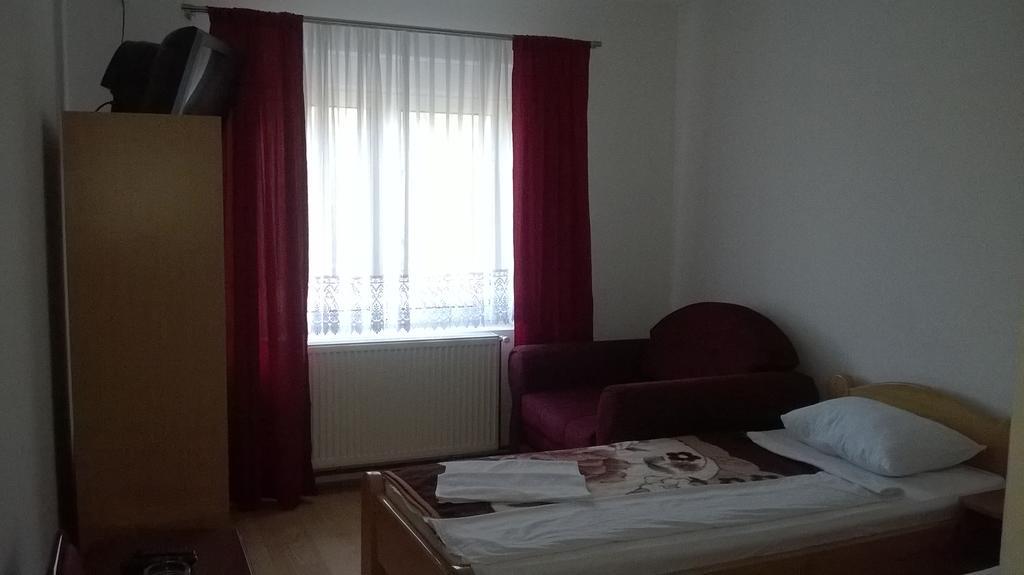 B&B Ljubicevski Raj โปชาเรวัซ ภายนอก รูปภาพ